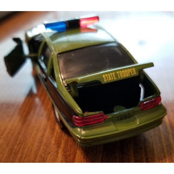 Maryland State Police Road Champs die cast police car 1:43 scale - Picture 5 of 10